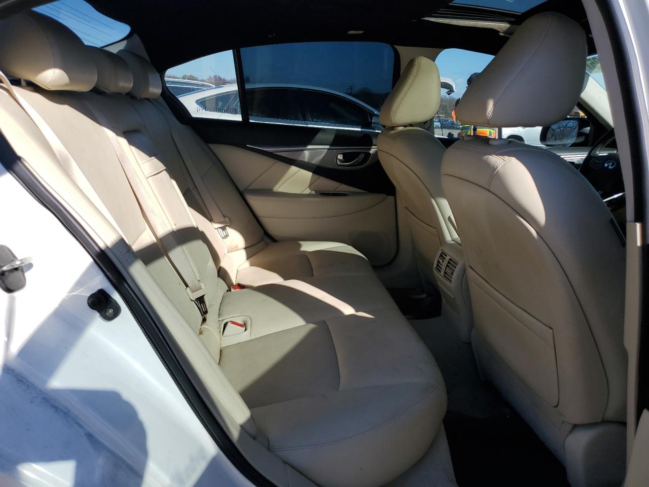 2014 Infiniti Q50 Base VIN: JN1BV7AP2EM678041 Lot: 92021225