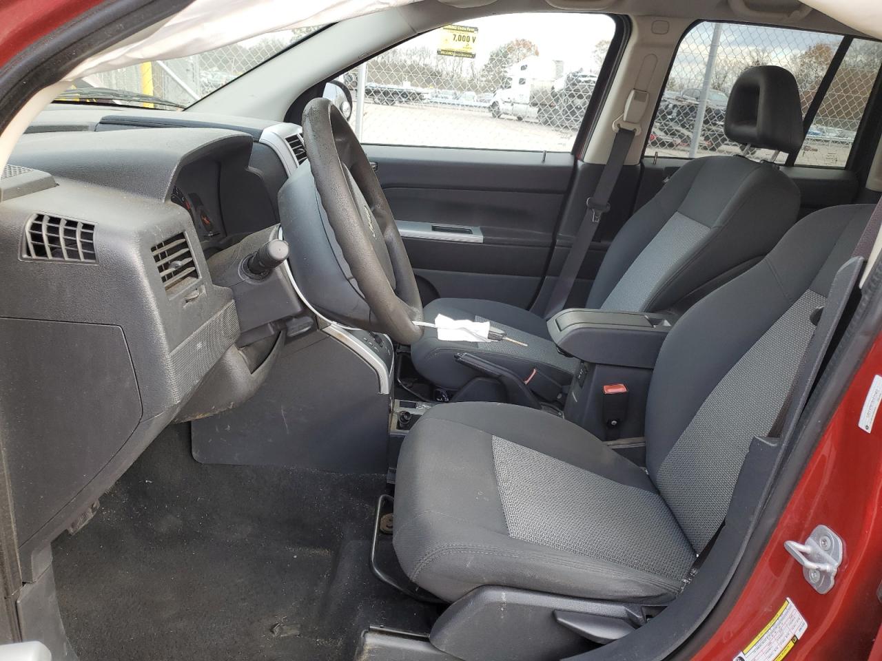 2008 Jeep Compass Sport VIN: 1J8FF47W18D672463 Lot: 92471355