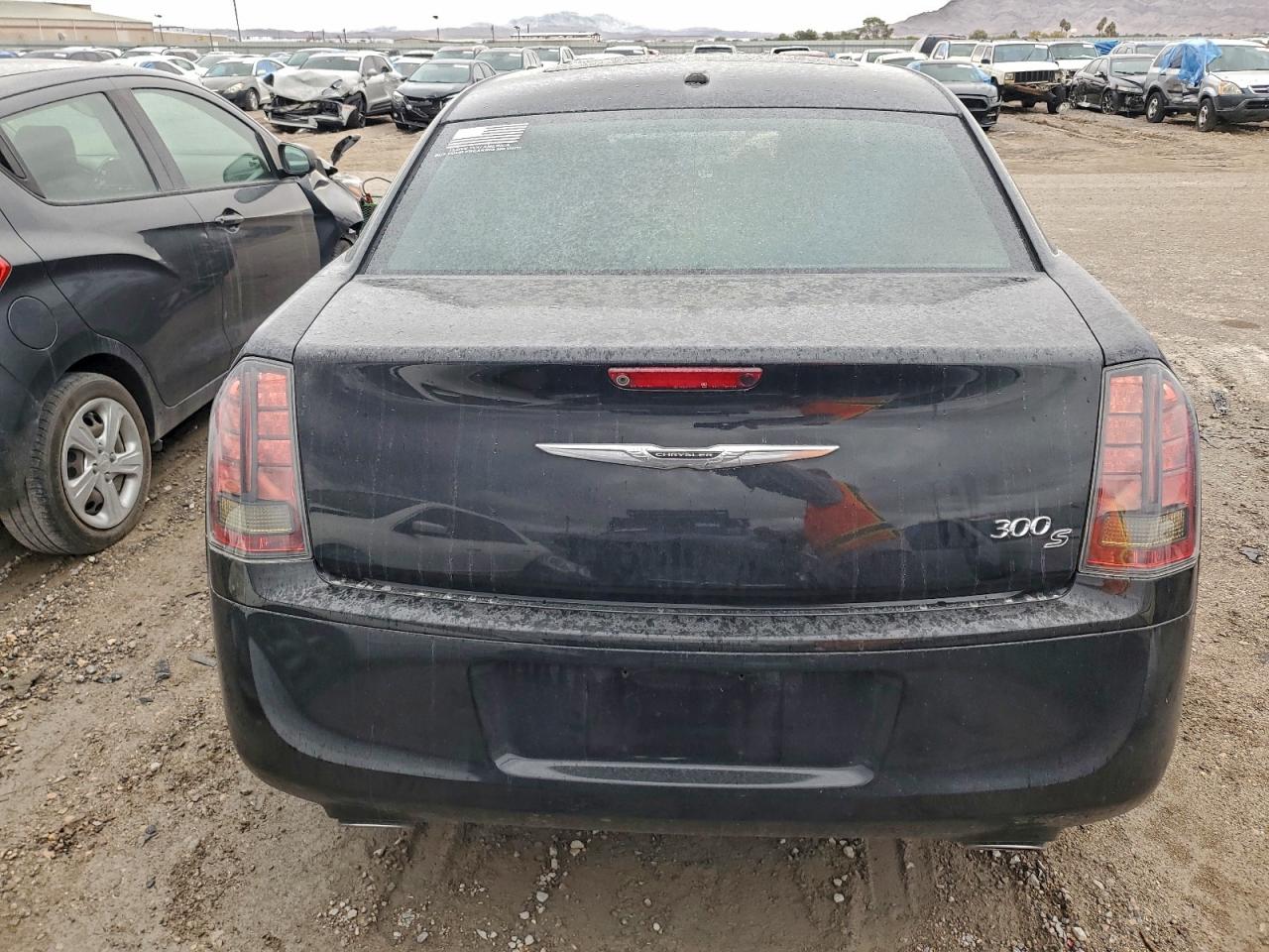 2014 Chrysler 300 S VIN: 340528 Lot: 91743945