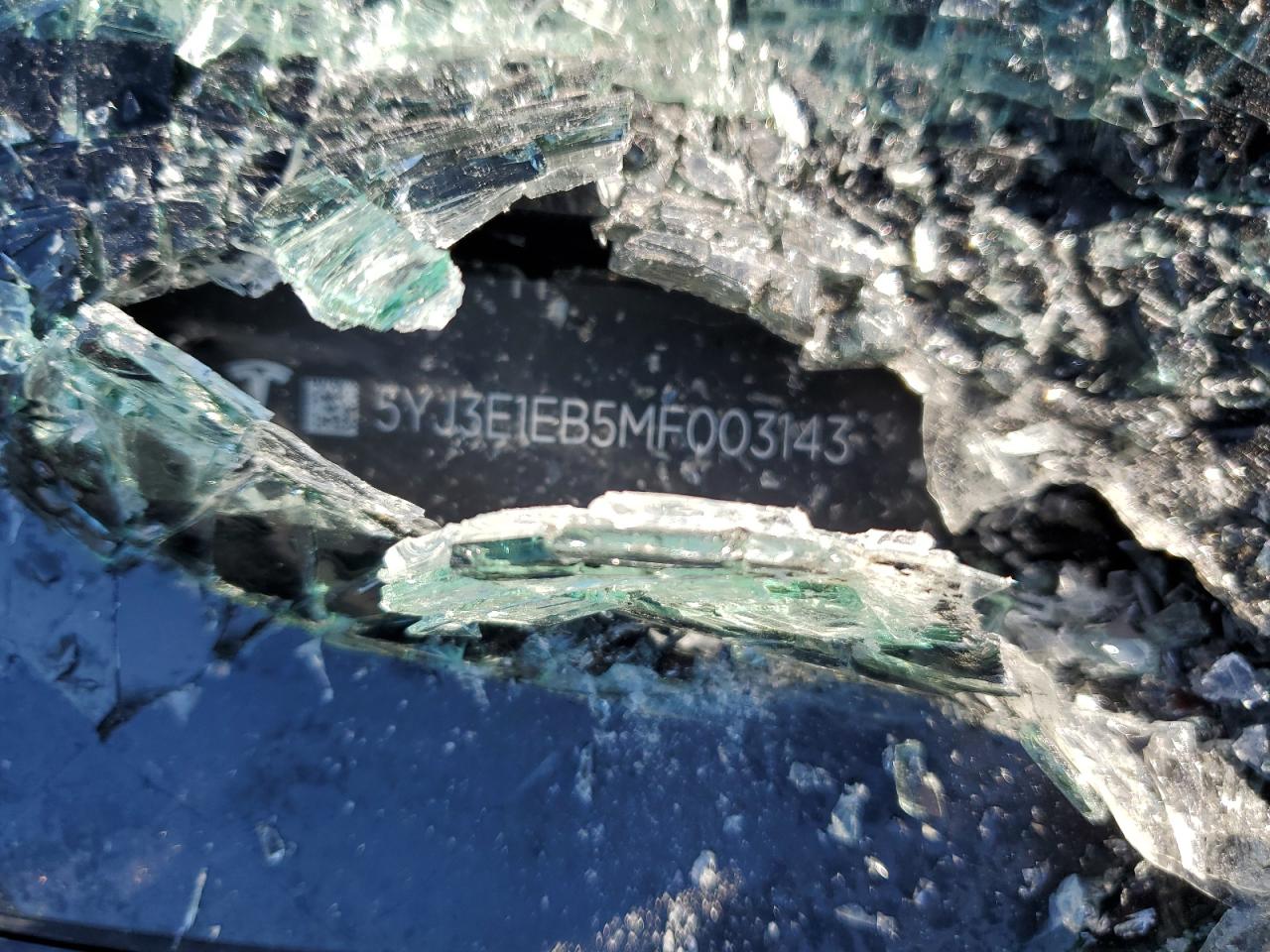 2021 Tesla Model 3 VIN: 5YJ3E1EB5MF003143 Lot: 90945295