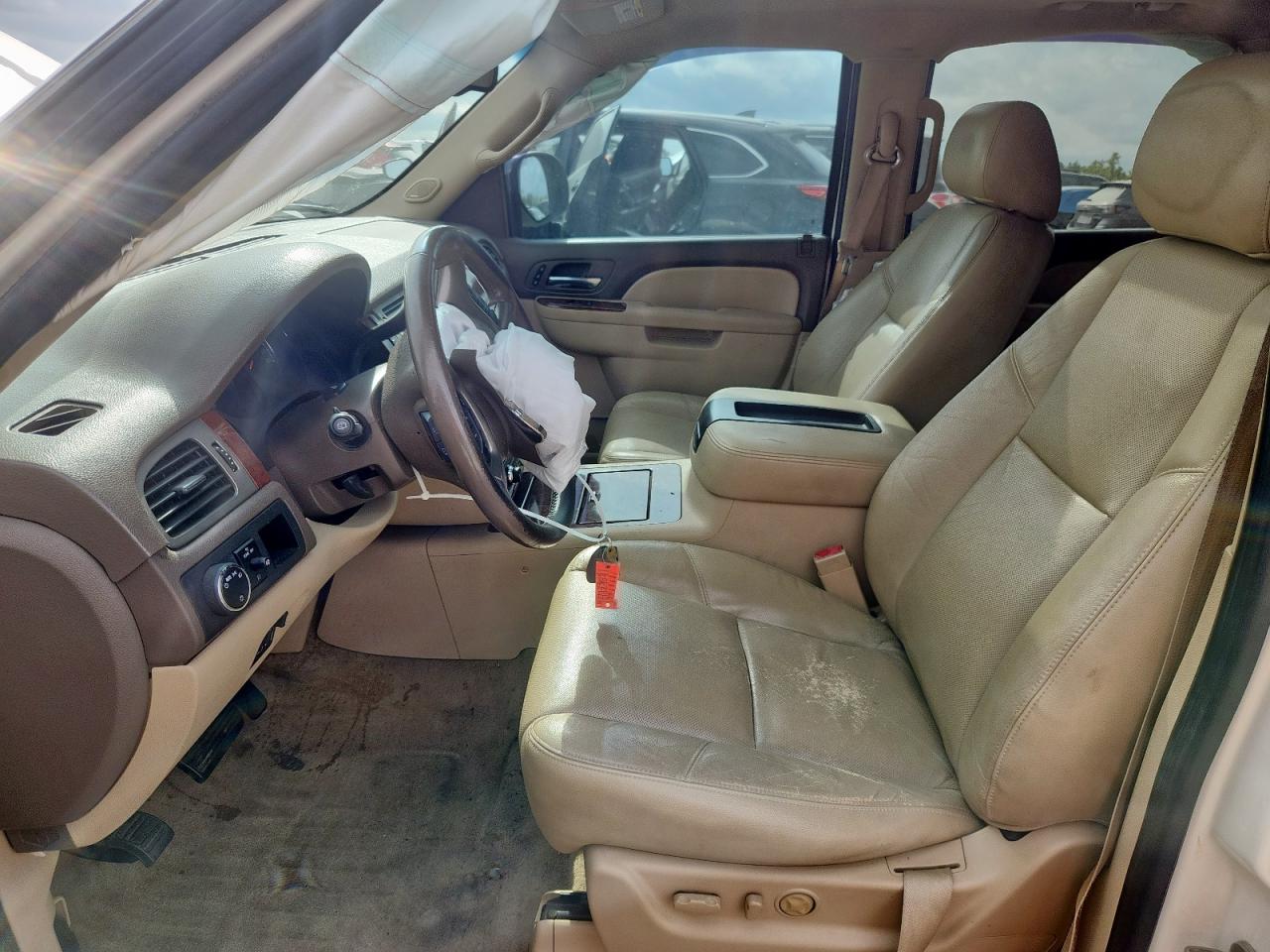 2013 Chevrolet Tahoe C1500 Ltz VIN: 1GNSCCE02DR260189 Lot: 92812325