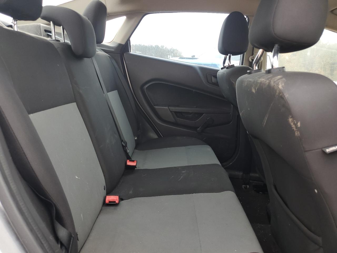 2017 Ford Fiesta S VIN: 3FADP4AJ4HM152745 Lot: 93511905