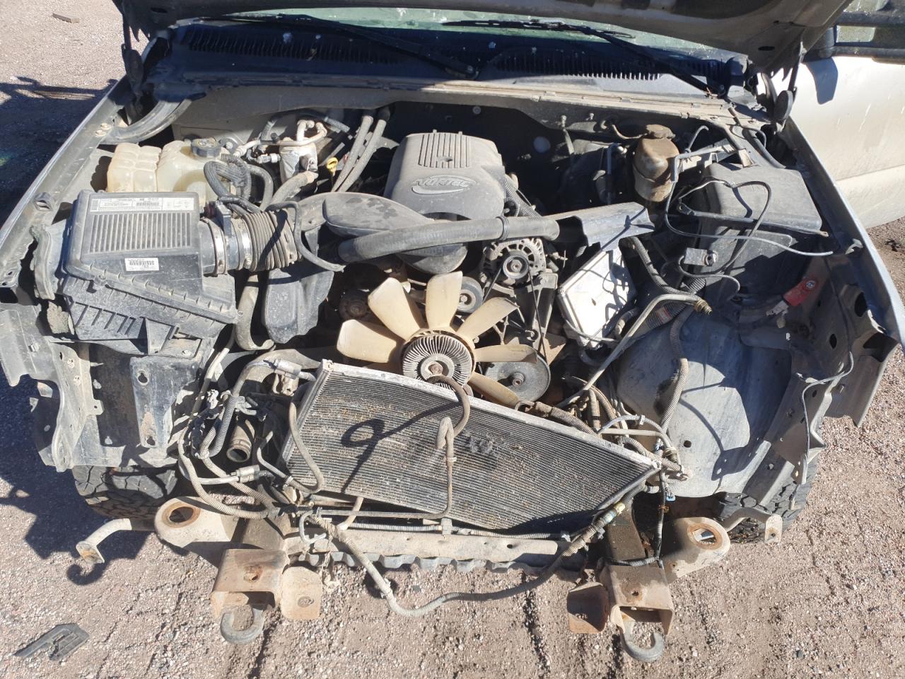 2003 GMC Sierra C2500 Flatbed Truck VIN: 1GTHC24U03E100741 Lot: 93390515