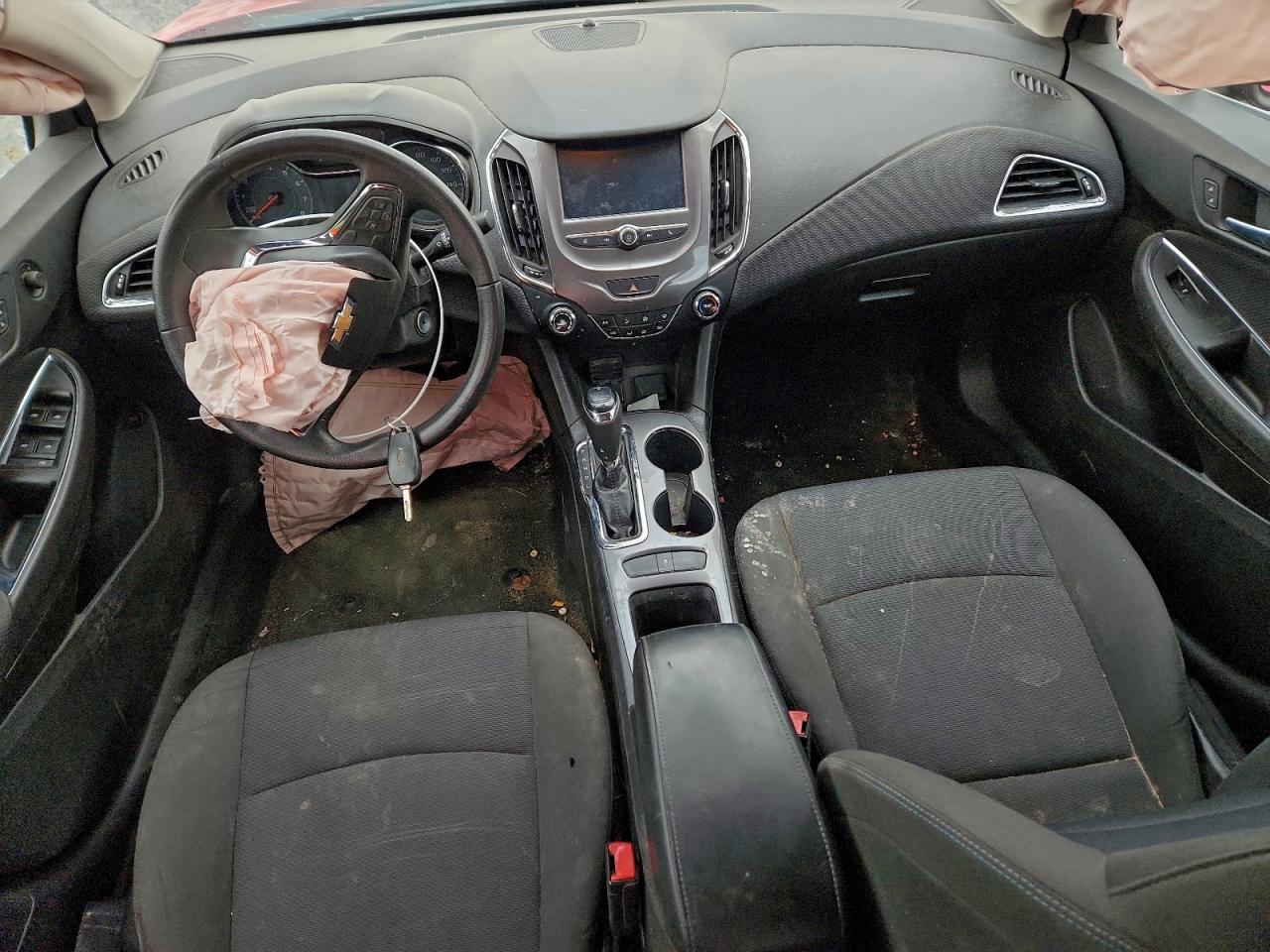 2018 Chevrolet Cruze Lt VIN: 1G1BE5SM5J7170010 Lot: 94733555