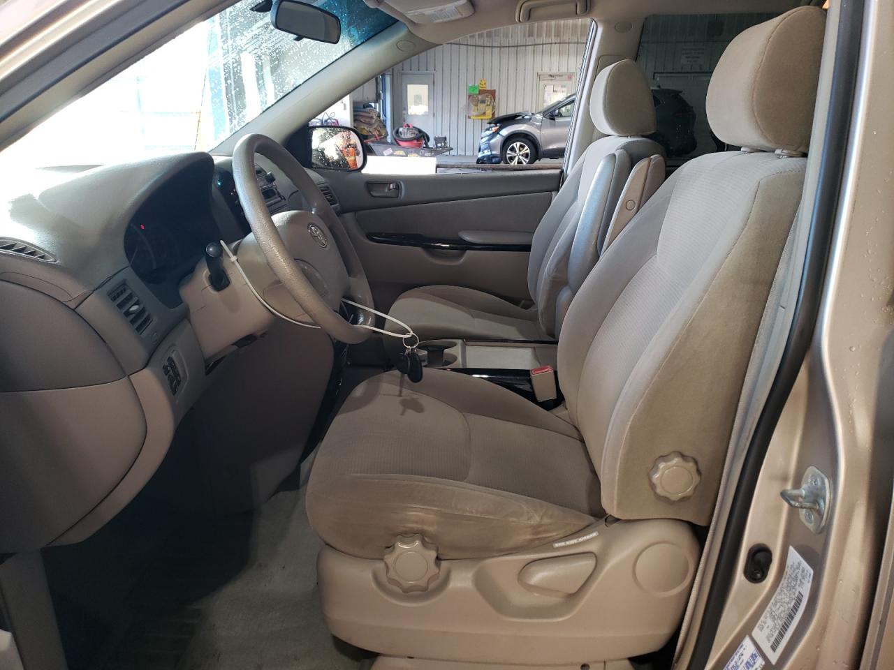 2004 Toyota Sienna Ce VIN: 5TDZA23C94S045253 Lot: 92672705