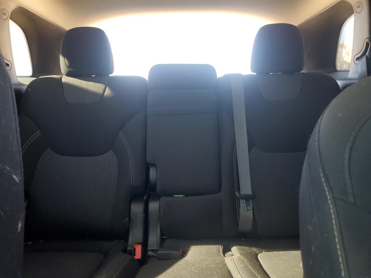 2017 Jeep Cherokee Latitude VIN: 1C4PJLCS0HW560295 Lot: 92219175