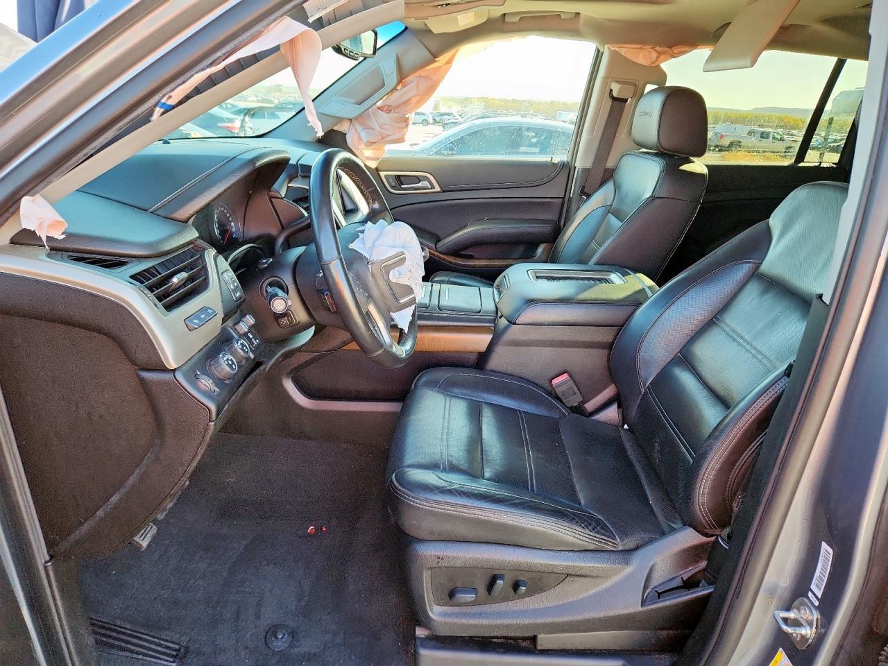 2019 GMC Yukon Xl Denali VIN: 1GKS2HKJ1KR189008 Lot: 92327685