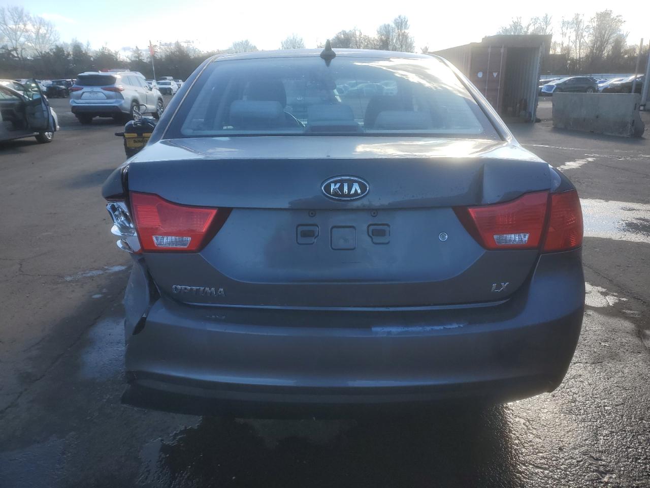 2009 Kia Optima Lx VIN: KNAGE228195361118 Lot: 92331515