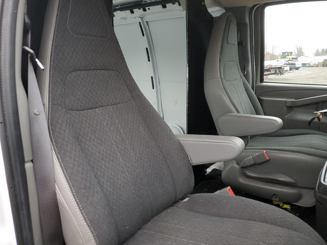 2023 Chevrolet Express G2 Delivery Van VIN: 1GCWGAFP8P1220037 Lot: 93413505