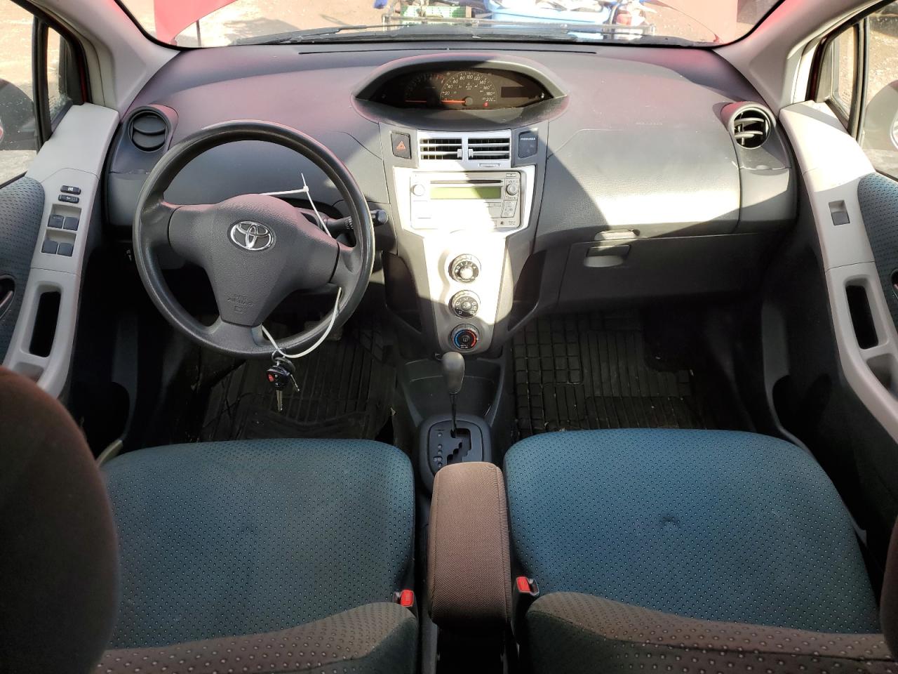 2008 Toyota Yaris VIN: JTDKT923685209253 Lot: 93184105