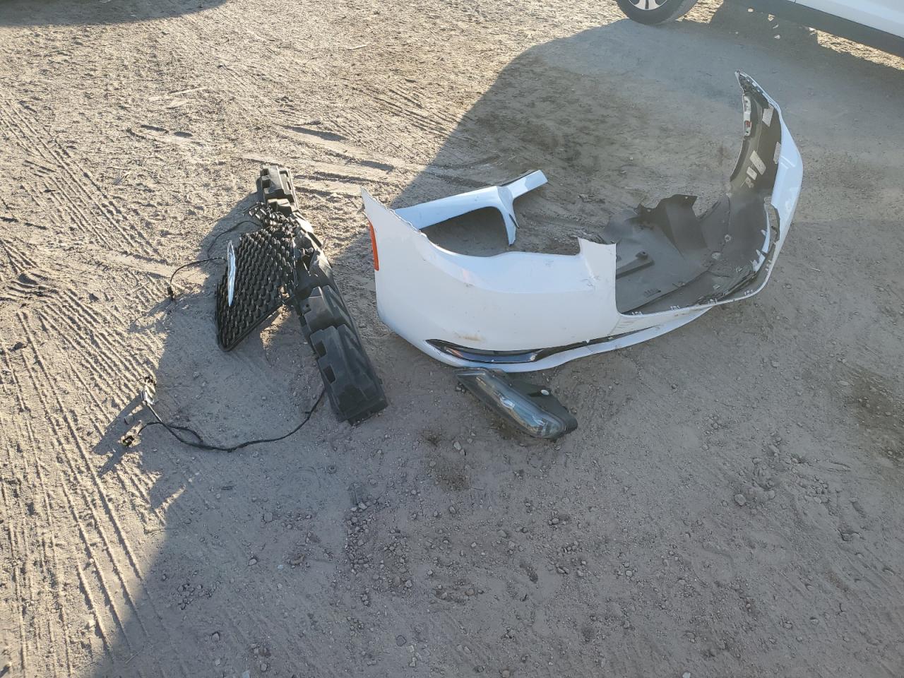 2019 Chrysler 300 S VIN: 2C3CCABG6KH638096 Lot: 92981445