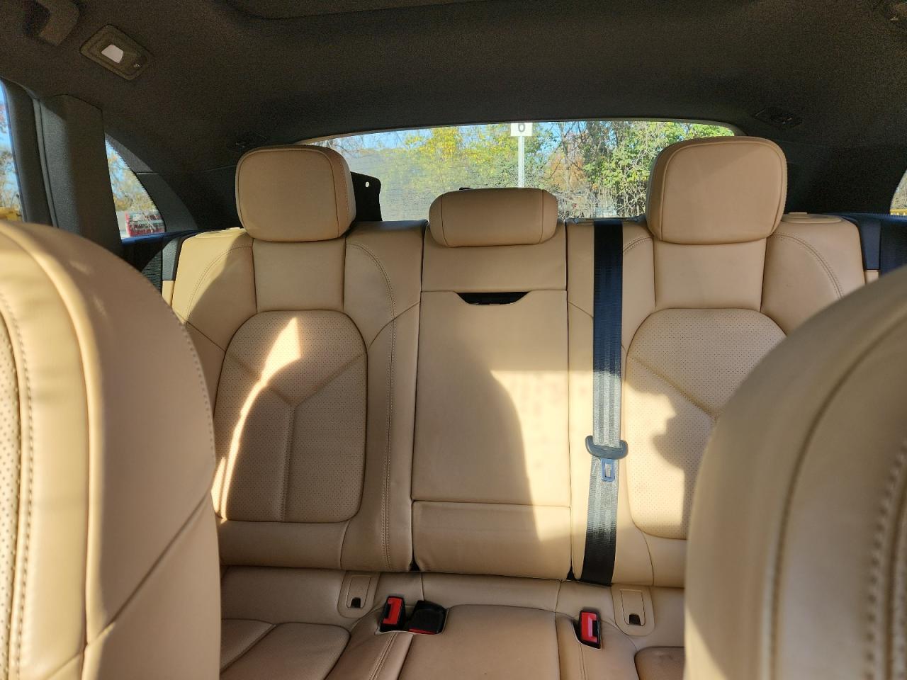 2018 Porsche Macan S VIN: WP1AB2A51JLB37032 Lot: 91819835