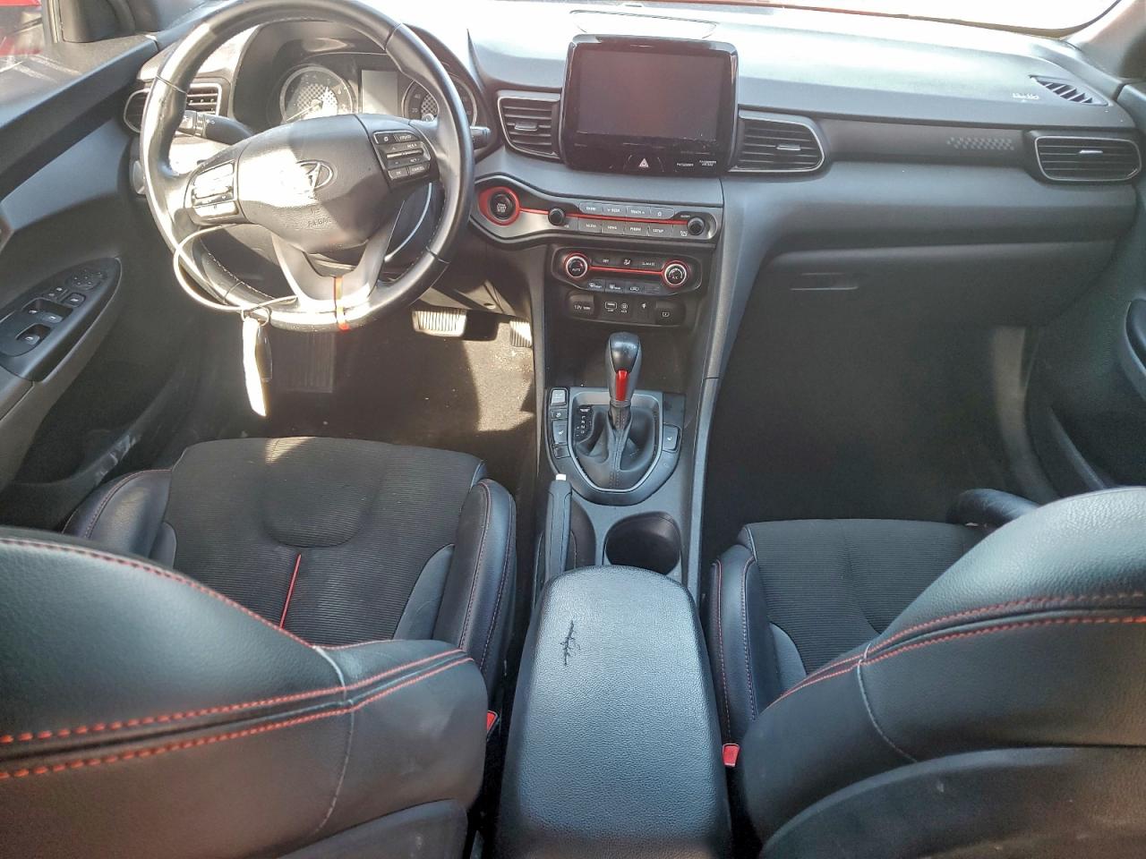 2019 Hyundai Veloster Base VIN: KMHTG6AFXKU013747 Lot: 93509555