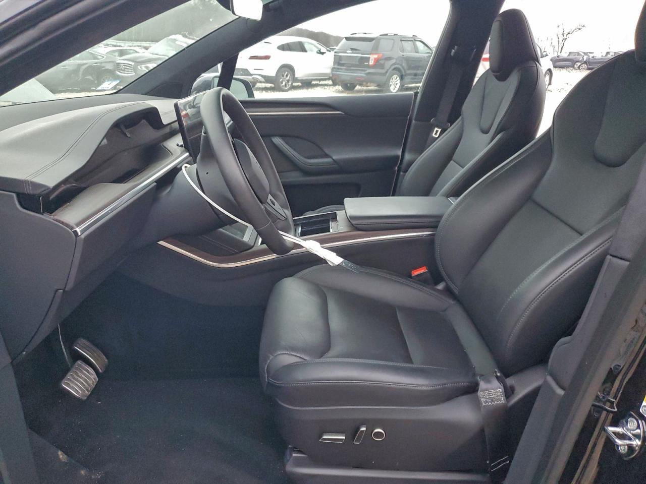 2024 Tesla Model X VIN: 7SAXCDE53RF460689 Lot: 92485555