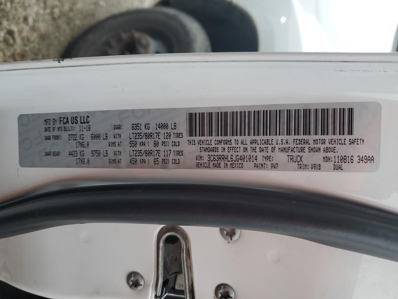 2018 Ram 3500 Flatbed Truck VIN: 3C63RRHL6JG401014 Lot: 92372825