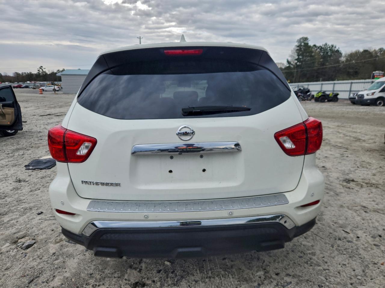 2020 Nissan Pathfinder S VIN: 5N1DR2ANXLC576190 Lot: 94425885