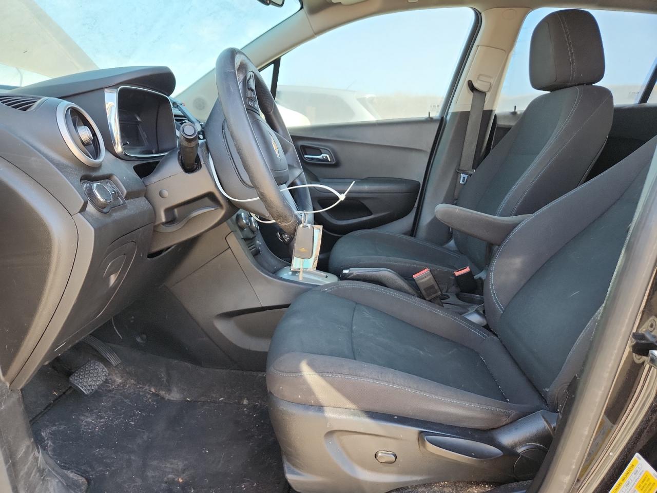 2016 Chevrolet Trax Ls VIN: KL7CJKSB4GB635352 Lot: 93003935