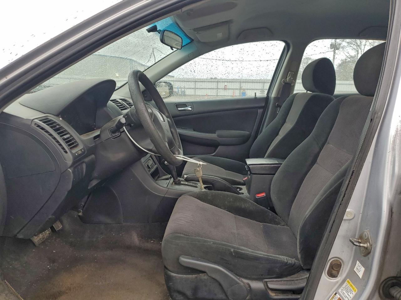 2005 Honda Accord Dx VIN: 1HGCM56165A102954 Lot: 93637705