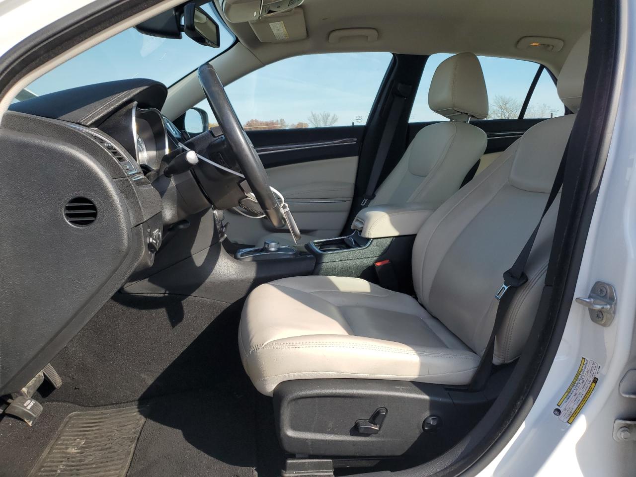 2020 Chrysler 300 Touring VIN: 2C3CCARG2LH131896 Lot: 91837805