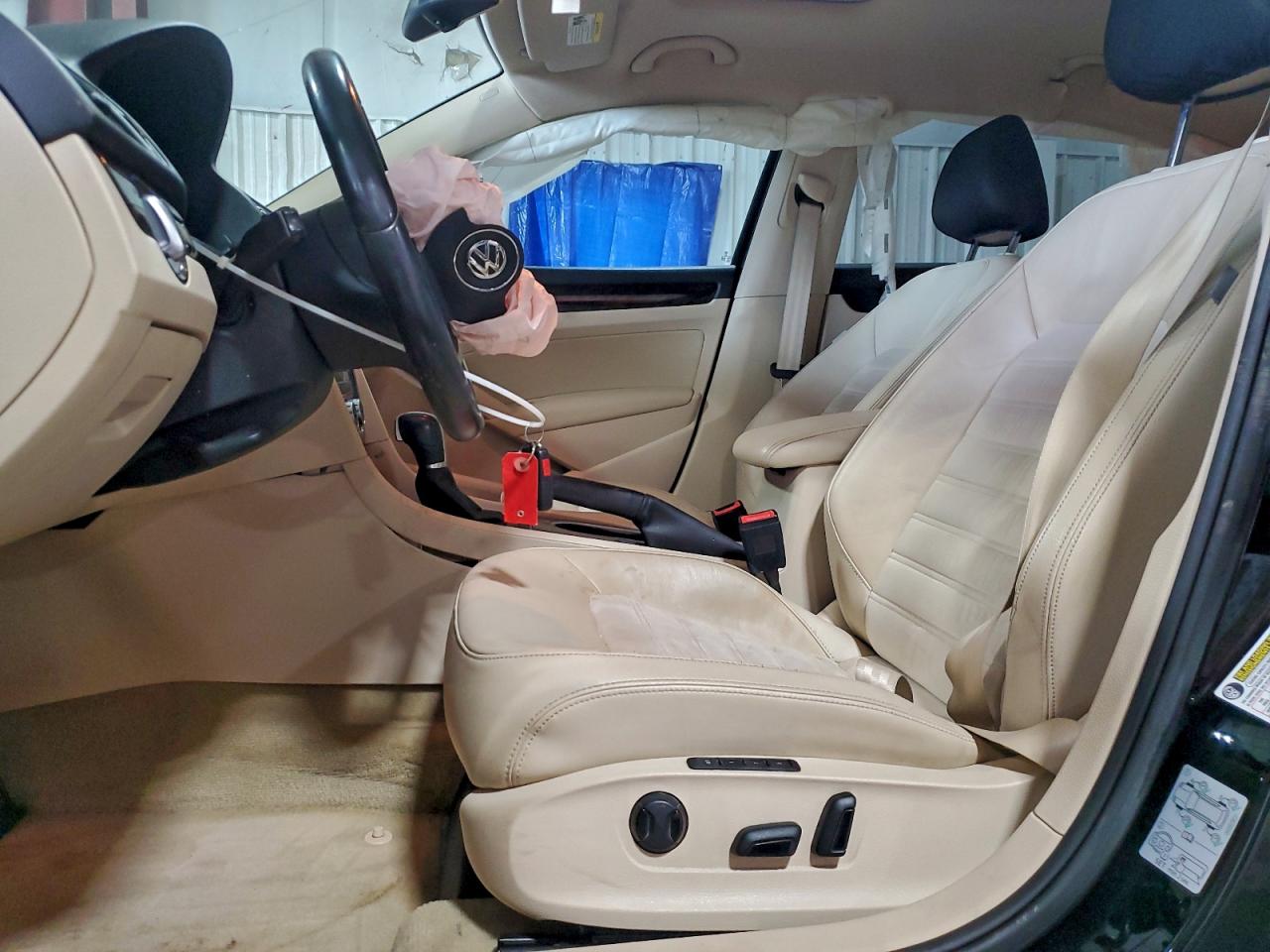 2014 Volkswagen Passat Sel VIN: 1VWCN7A32EC046318 Lot: 94334875