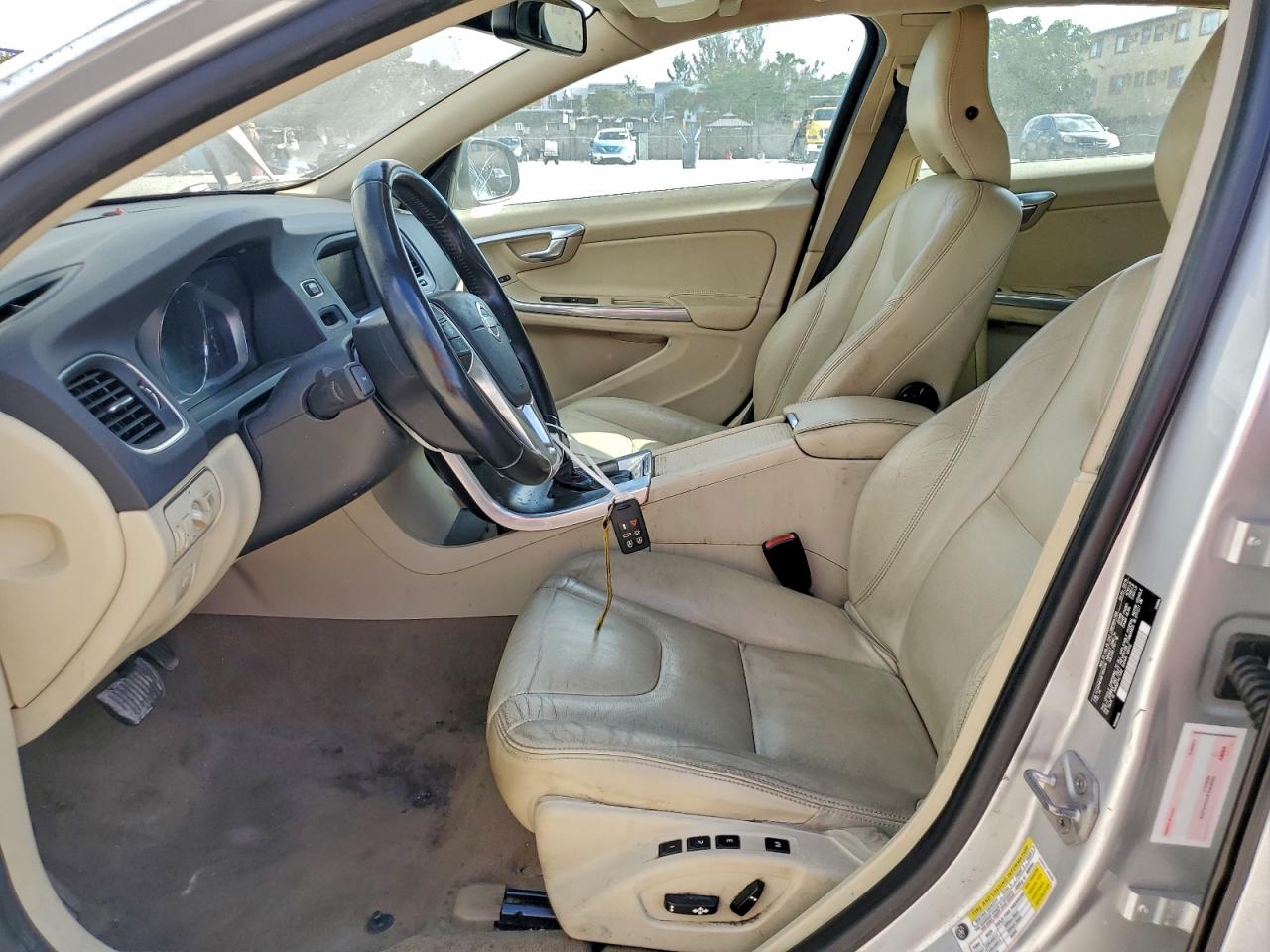 2015 Volvo V60 Platinum VIN: YV140MED8F1203316 Lot: 94263125