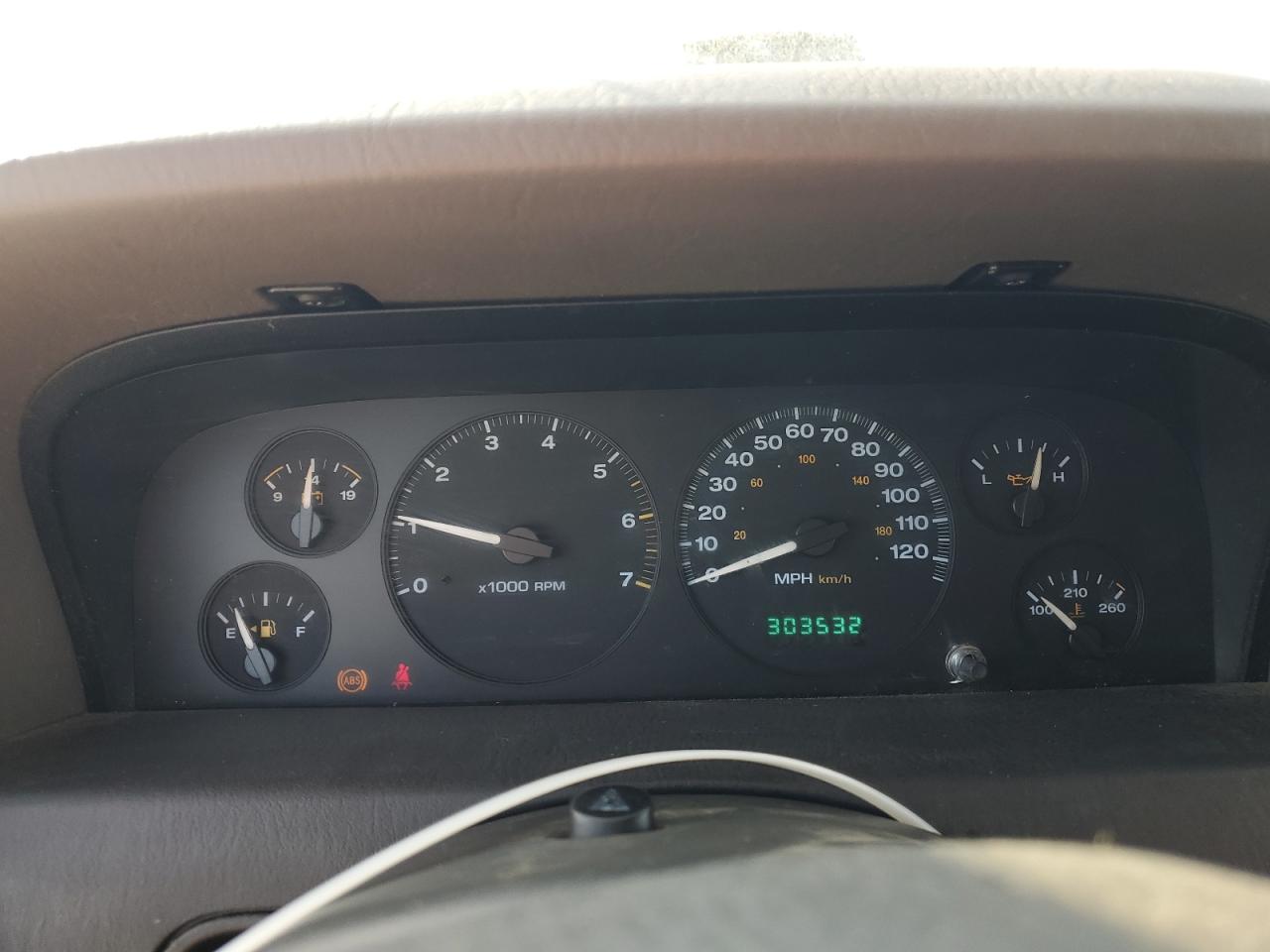 2002 Jeep Grand Cherokee Sport VIN: 1J4GX38S82C235601 Lot: 90432405