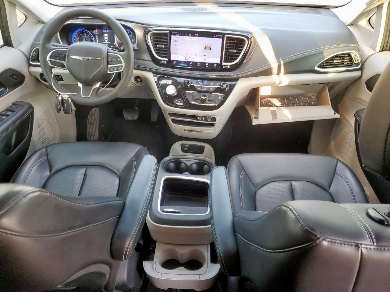 2023 Chrysler Pacifica Touring L VIN: 2C4RC1BG1PR583726 Lot: 93411695