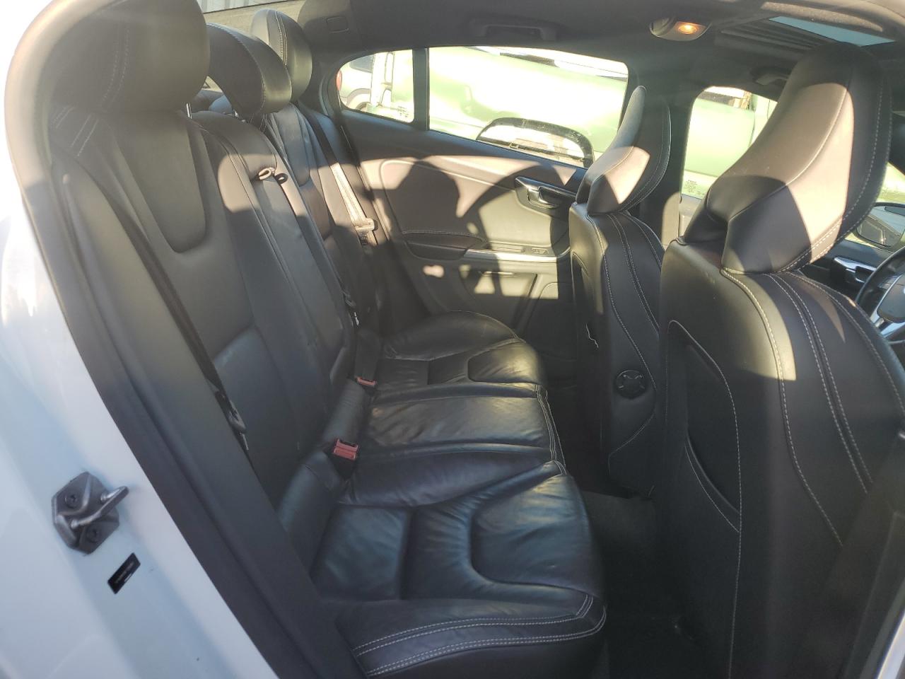 2015 Volvo S60 Platinum VIN: YV140MFD8F1299981 Lot: 91009145