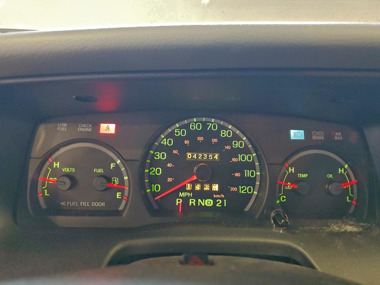 2005 Ford Crown Victoria VIN: 2FAFP73W75X128068 Lot: 93873015