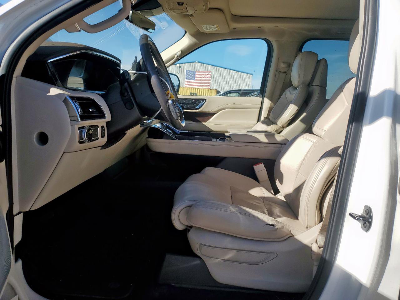 2020 Lincoln Navigator Reserve VIN: 5LMJJ2LT5LEL05660 Lot: 92709075