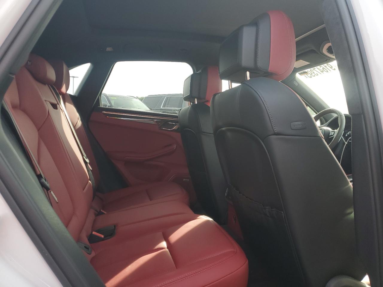 2022 Porsche Macan Gts VIN: WP1AF2A54NLB30201 Lot: 91647395