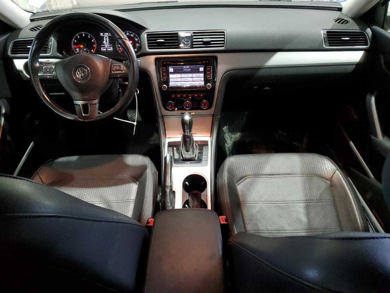 2013 Volkswagen Passat Se VIN: 1VWBP7A3XDC138717 Lot: 92375555