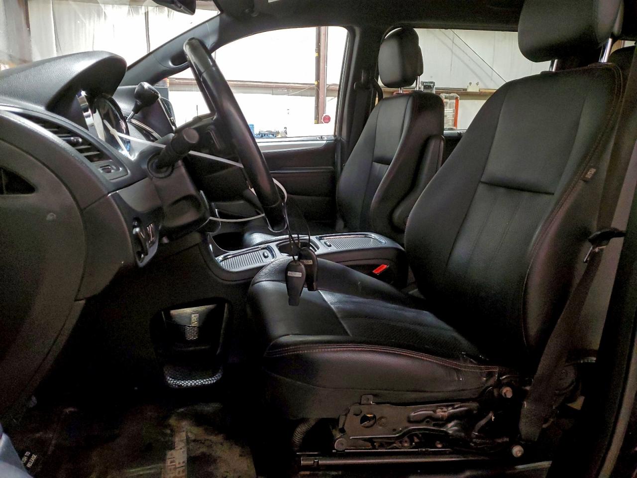 2016 Dodge Grand Caravan R/T VIN: 2C4RDGEG6GR177002 Lot: 92934405