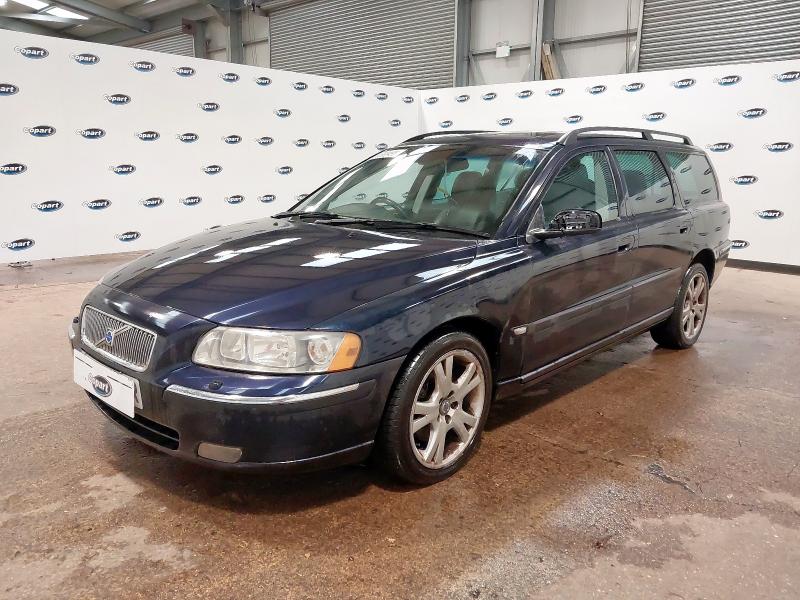 2004 VOLVO V70 D5 AWD SE 5DR GEARTRONIC for sale at Copart NEWBURY