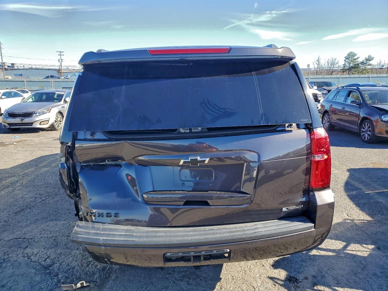 2018 Chevrolet Tahoe K1500 Premier VIN: 1GNSKCKJXJR199752 Lot: 93892195