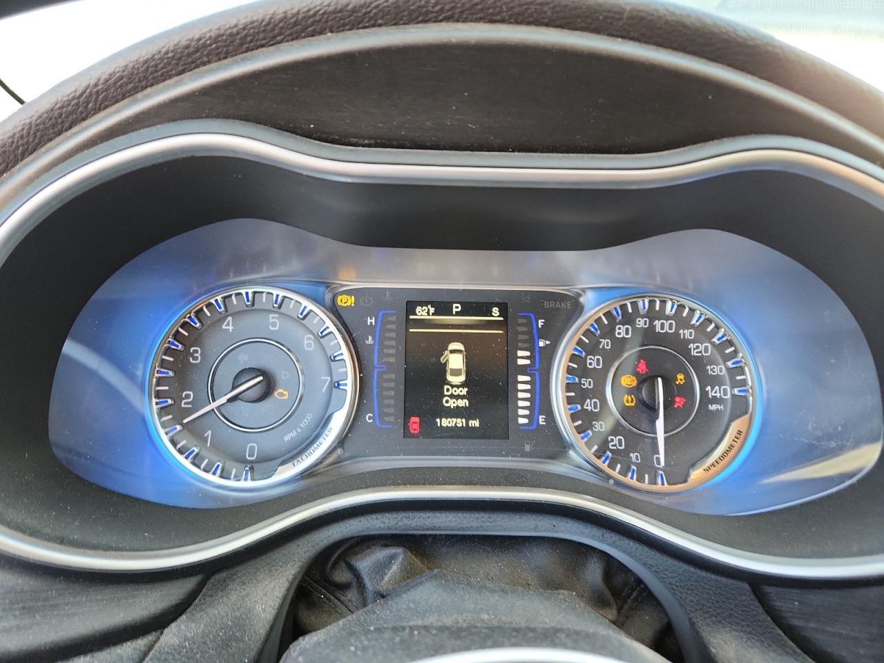 2015 Chrysler 200 Limited VIN: 1C3CCCAB8FN706512 Lot: 91429985