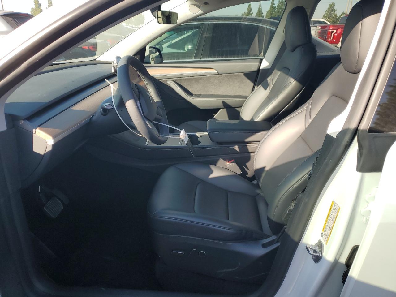 2023 Tesla Model Y VIN: 7SAYGDEE2PA130013 Lot: 91915425