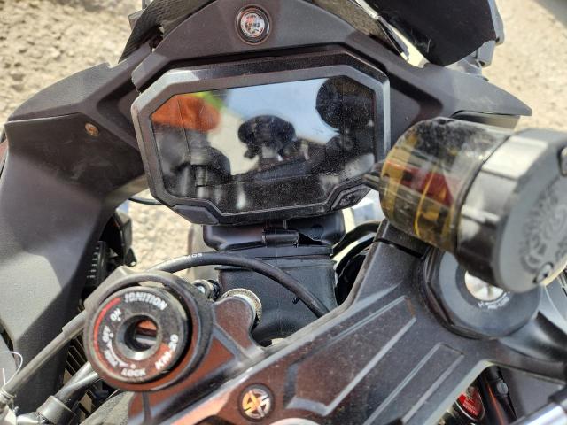 2025 KAWASAKI ZX1002 M  