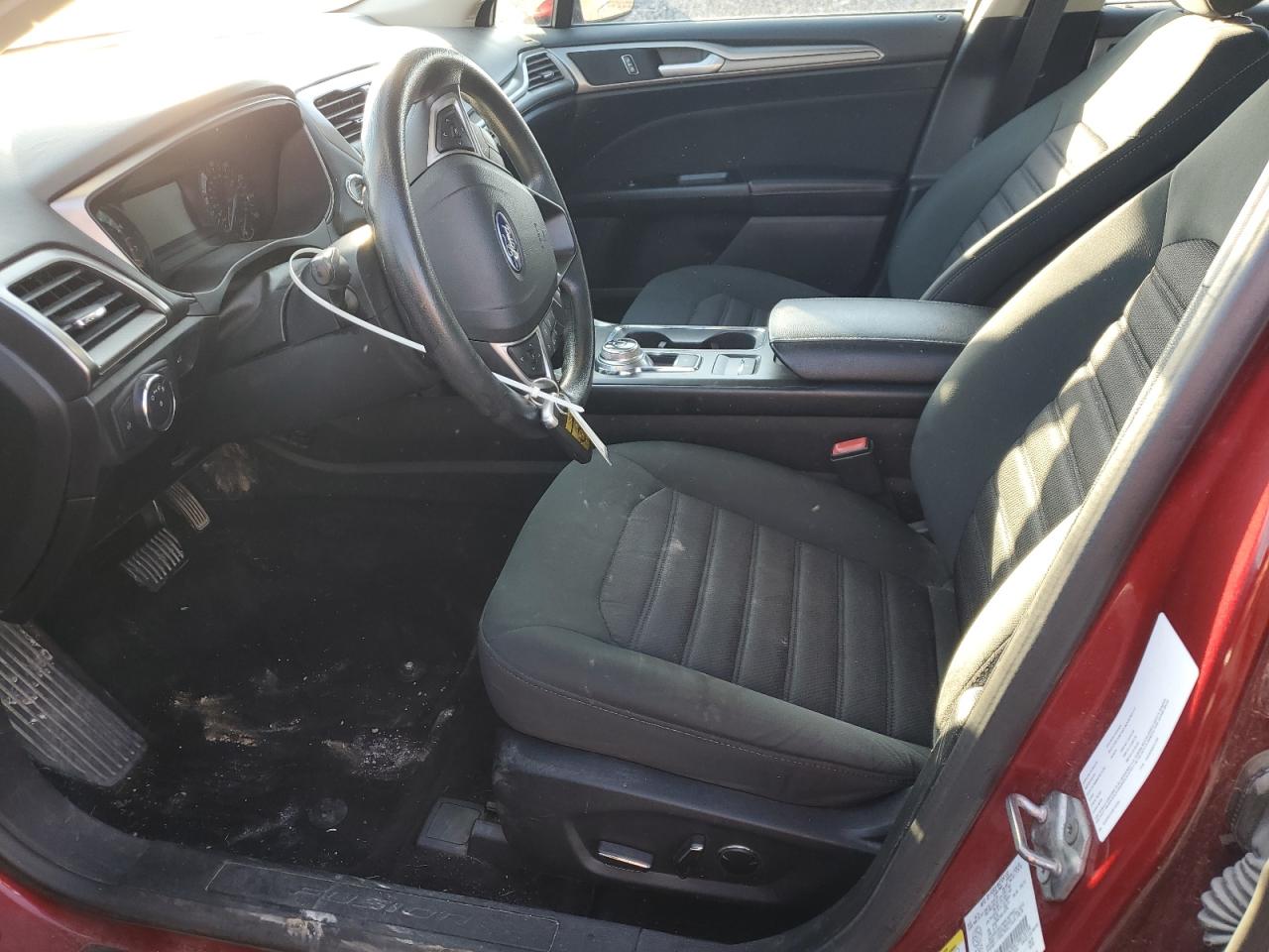 2017 Ford Fusion Se VIN: 3FA6P0H73HR135594 Lot: 92109835