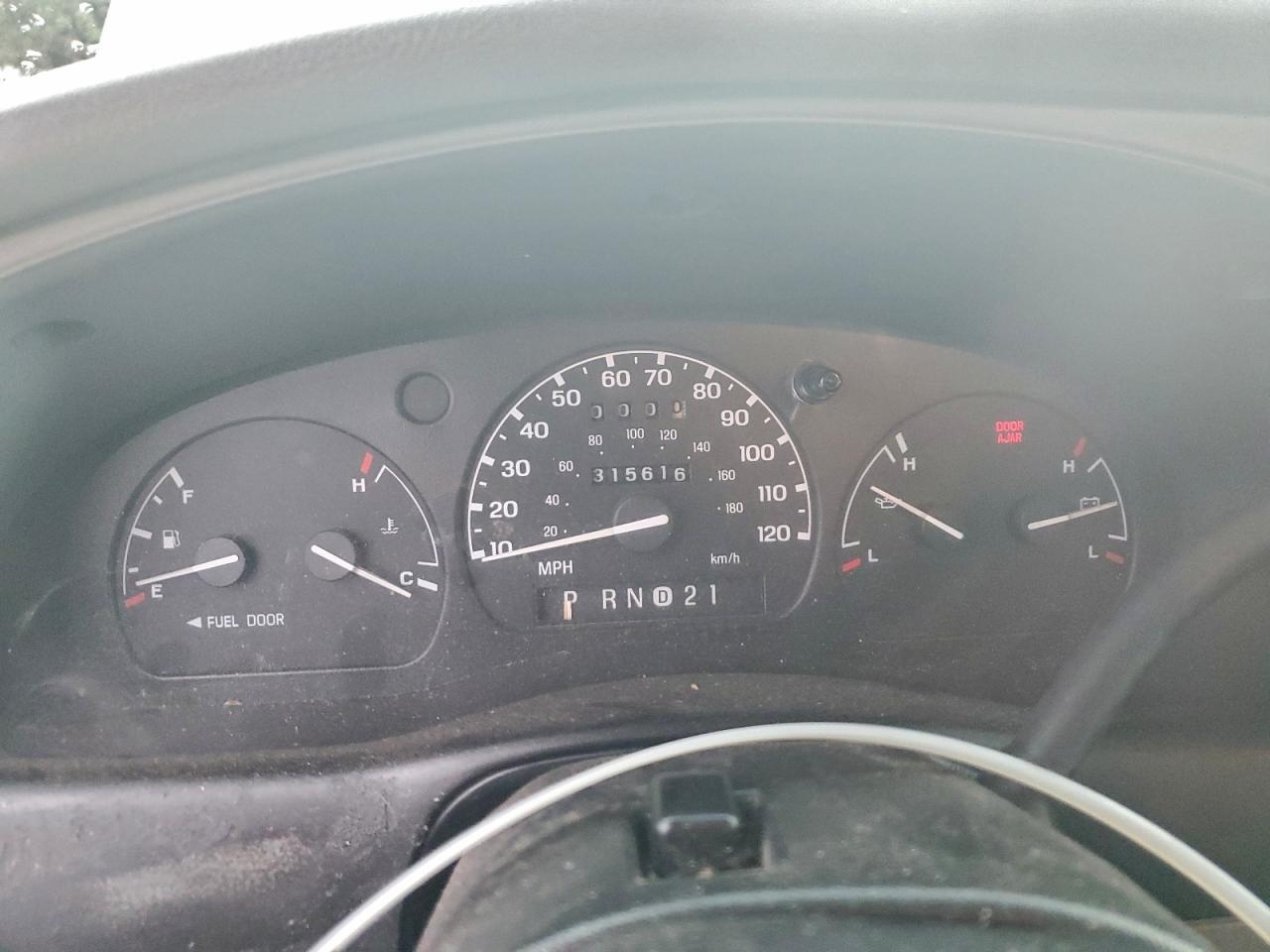 2000 Ford Ranger VIN: 1FTYR10V3YPB33638 Lot: 94449605