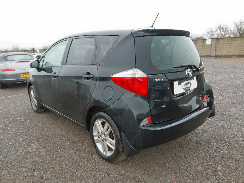 2011 TOYOTA VERSO-S 1.33 DUAL VVT-I T SPIRIT 5DR