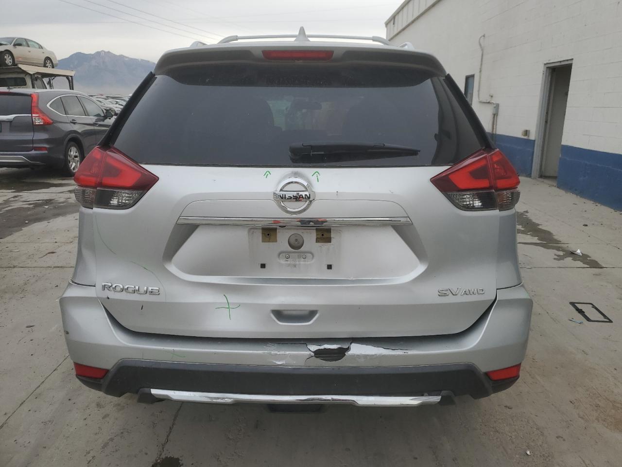2018 Nissan Rogue S VIN: KNMAT2MV0JP530197 Lot: 92425685
