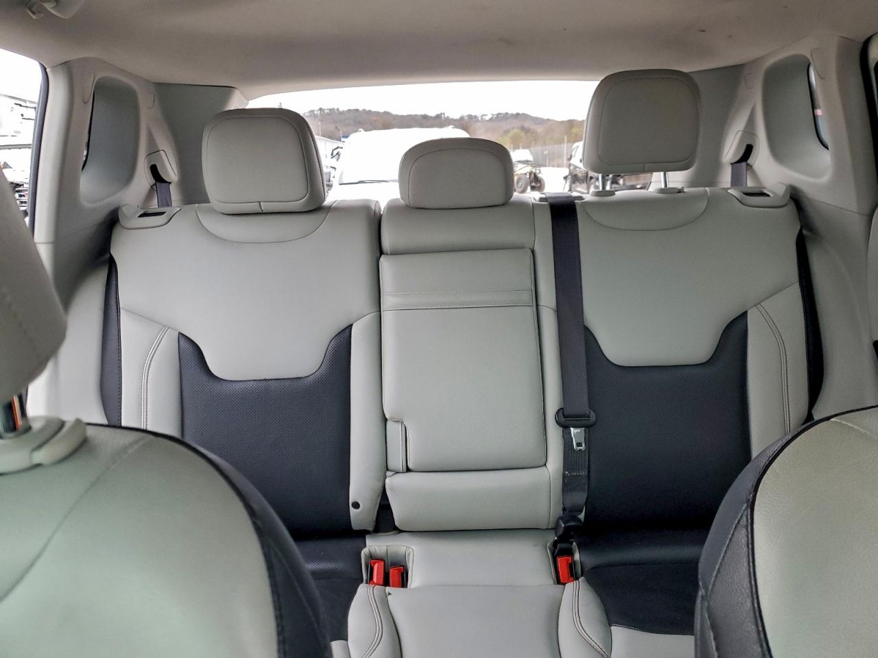 2018 Jeep Compass Limited VIN: 3C4NJDCB0JT397933 Lot: 93965355