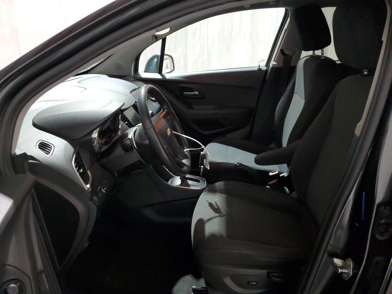 2020 Chevrolet Trax Ls VIN: 3GNCJKSB9LL208705 Lot: 93475765