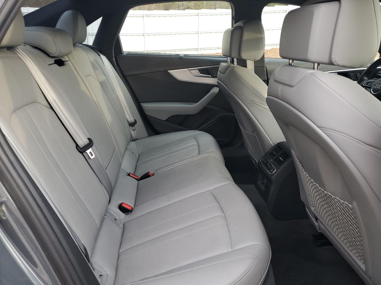 2017 Audi A4 Prestige VIN: WAUFNAF41HN041194 Lot: 92653465