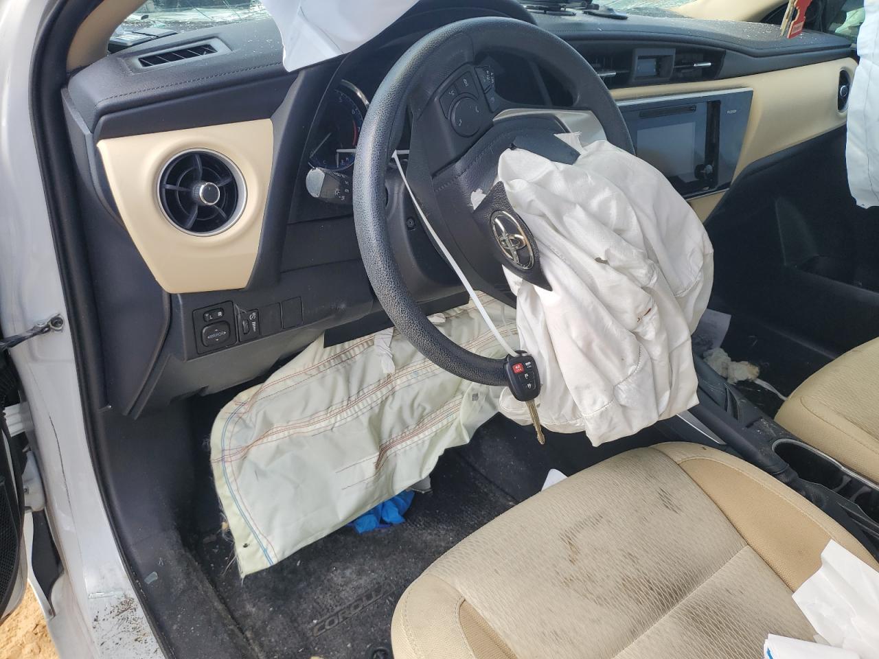 2017 Toyota Corolla L VIN: 5YFBURHE2HP615829 Lot: 91902585