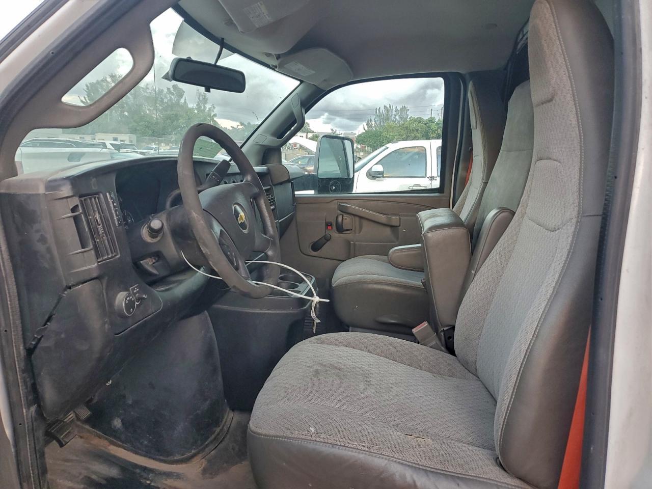 2017 Chevrolet Express G3500 VIN: 1GB3GTCG2H1210645 Lot: 94334435