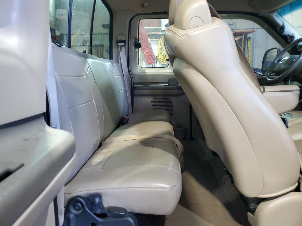 2003 Ford F250 Super Duty VIN: 1FTNX21F23EA27563 Lot: 92001205