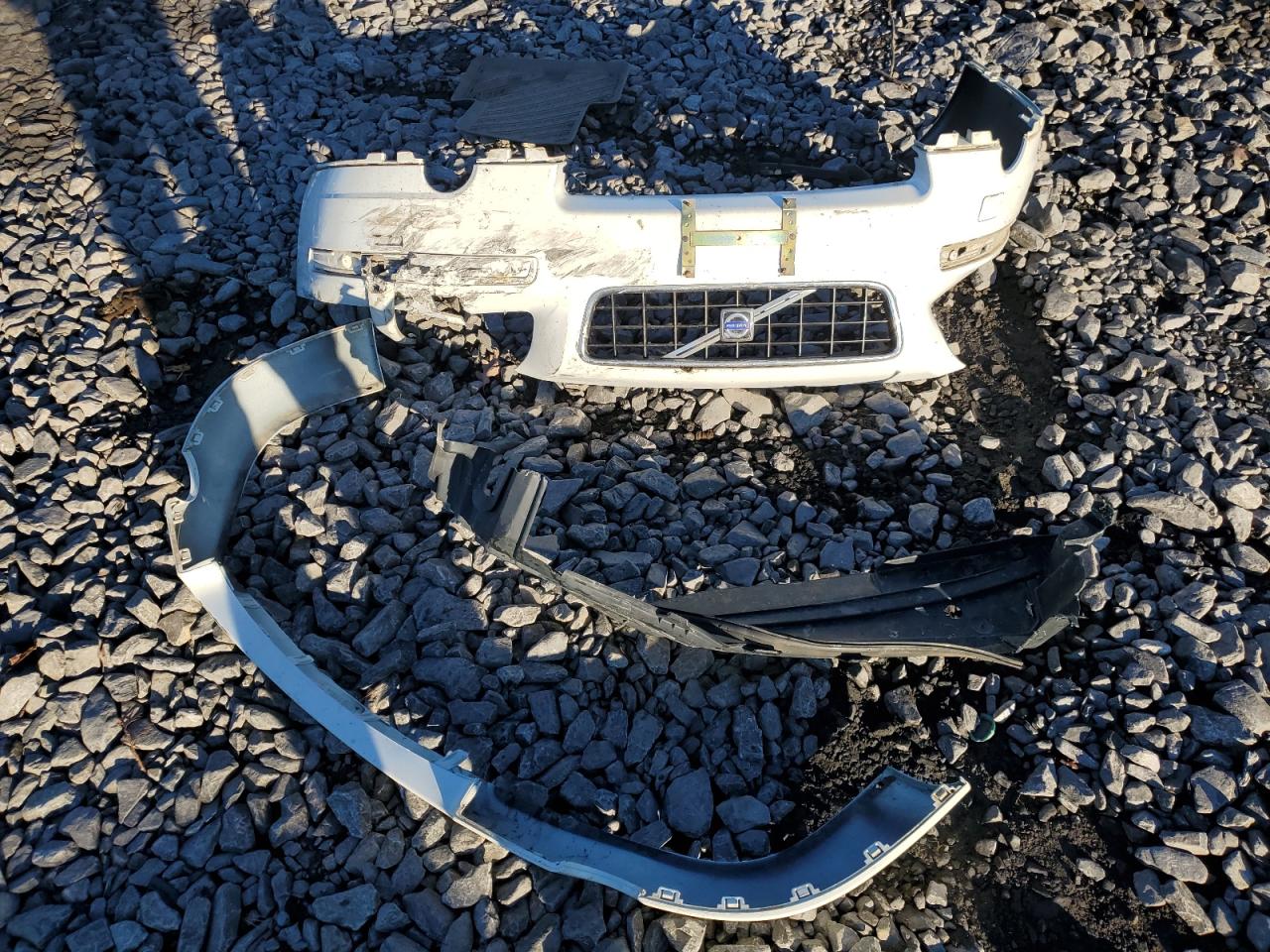 2005 Volvo S60 VIN: YV1RS612052473648 Lot: 93189255