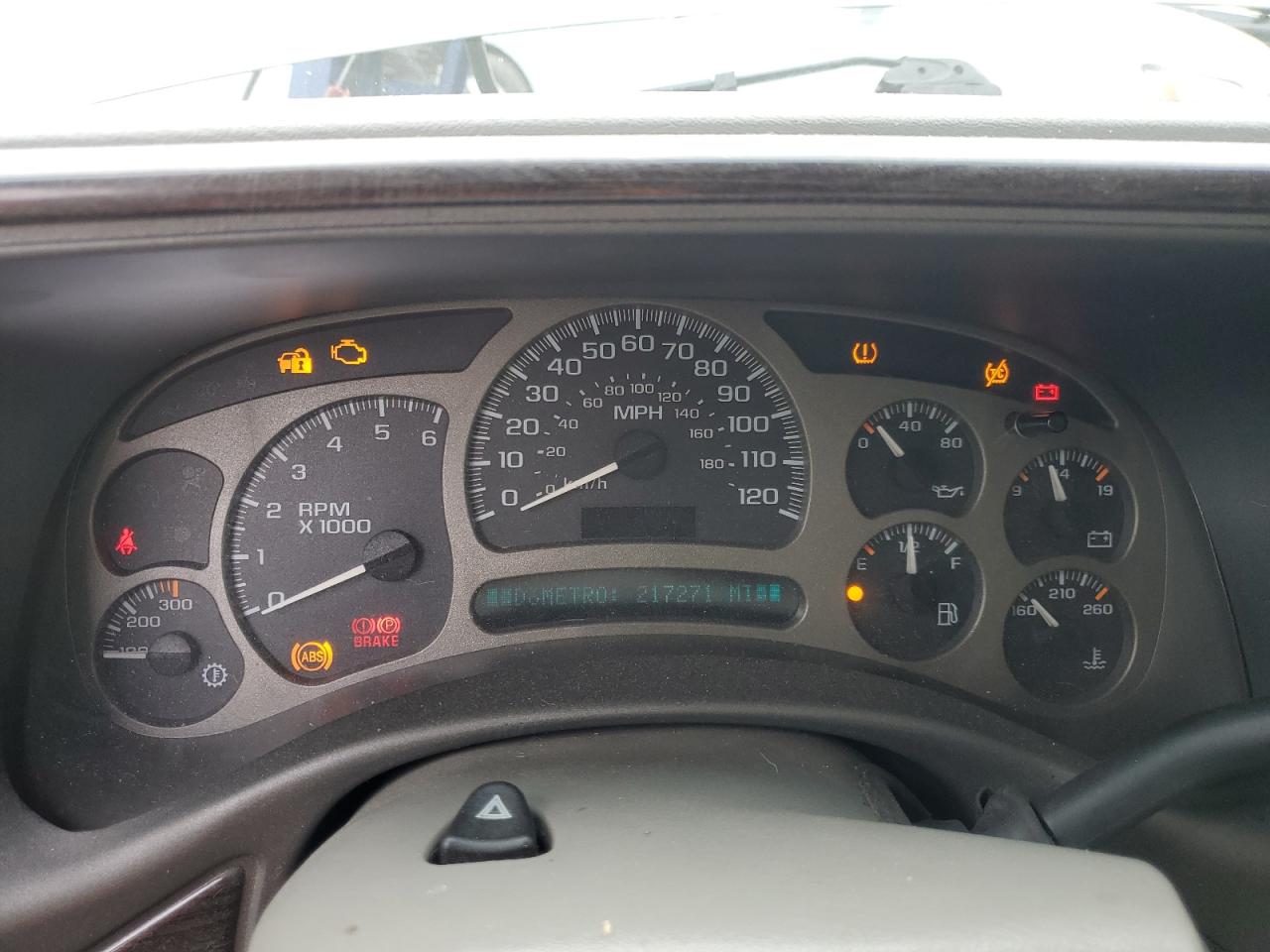 2005 GMC Yukon Xl Denali VIN: 1GKFK66U35J208655 Lot: 81421325